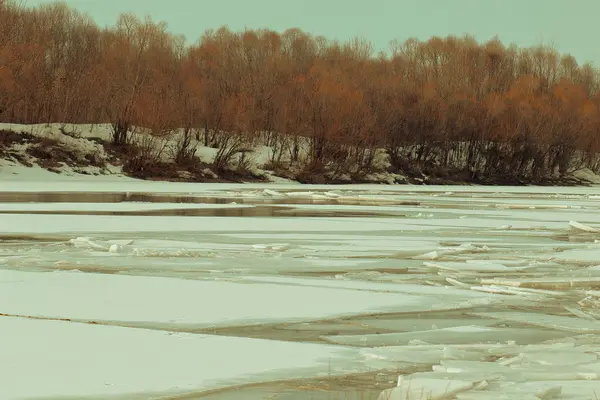 Deriva Gelo Primavera Pitoresco Rio Trubezh Rússia — Fotografia de Stock