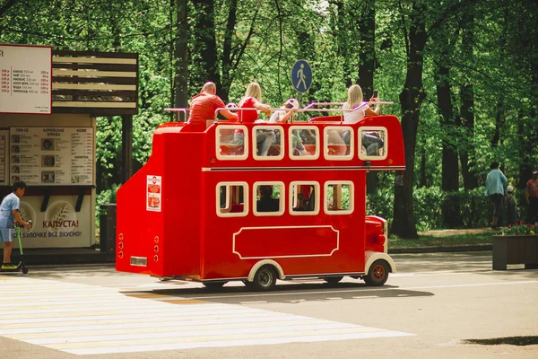 Старый Английский Красный Автобус Парке Сокольники Москве — стоковое фото