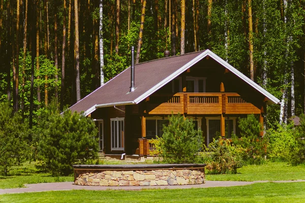 Casa Grande Borde Del Bosque — Foto de Stock