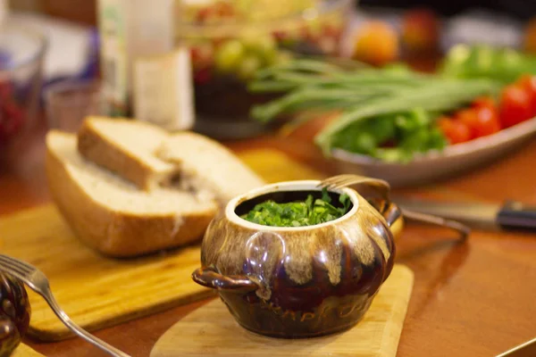 Meat Potatoes Pots Bread Sliced Vegetables Dinner — Stock Photo, Image