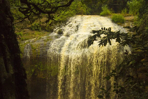 Horový Hlučný Vodopád Přírodním Národním Parku Asii — Stock fotografie