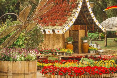 Vietnam'da Asya'da Budist tapınağı dini kompleksinde güzel pagoda