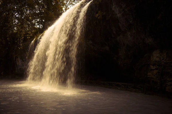 Cascade Pittoresque Bruyante Montagne Dans Parc National Naturel Asie — Photo