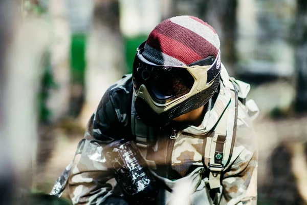 Jeune Soldat Des Forces Spéciales Camouflage Mission Combat Dans Forêt — Photo