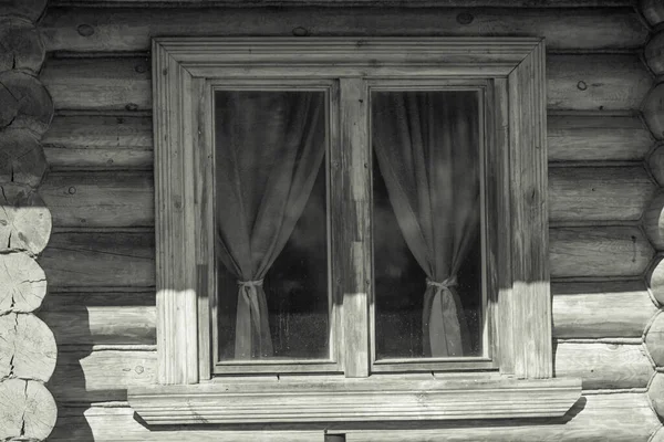 Glazen Raam Een Houten Rustieke Vintage Russisch Houten Huis — Stockfoto