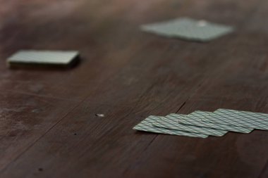 Kumarhane kumarhanesi için bir deste eski kağıt.