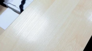 Mermiler. Eller 120 fps 'den fişekleri Holder' a yükleyin. Asker fişekleri tüfek fişeğine doldurur..