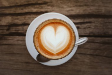 Sabah kahvesinin manzarası sabah kahvesinin sıcak olmasıdır Tayland 'da doğal arka plan