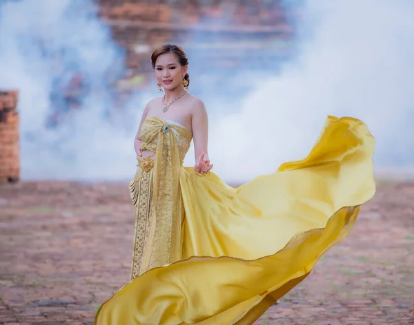 Donna Che Indossa Tipico Abito Thai Con Stile Thai Bellezza — Foto Stock