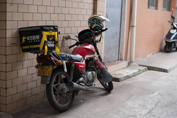 Чжуншань Китай Травень 2018 Motobike Meituan Випадку Доставка Їжі Паркування — стокове фото