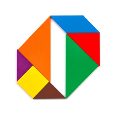 Beyaz arka planda O harfi şeklinde tangram