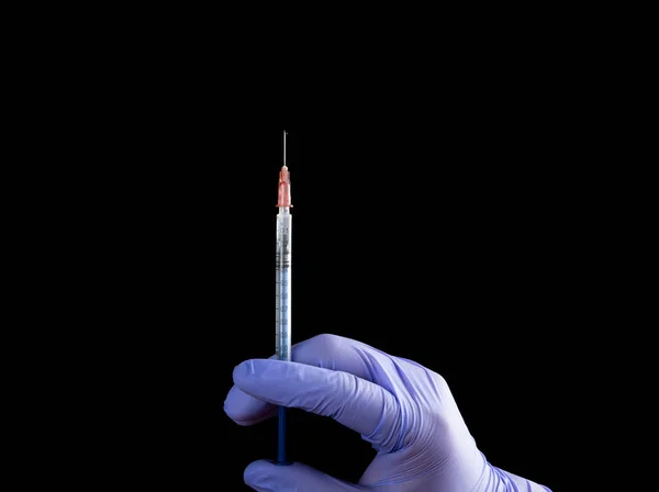 Hands Holding Syringe Medical Injection Black Background — Stock Photo, Image