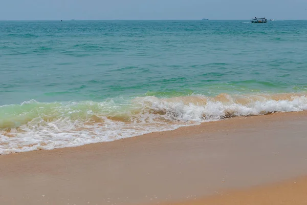 Яка Хвиля Піщаному Пляжі — стокове фото