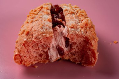 yarı açık görünüm pink Çilek lezzet ekmek yemiş