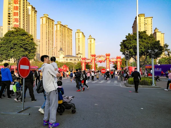 Foshan Guangdong Kina Jan 2019 People Promenad Gatan Säljer Saker — Stockfoto