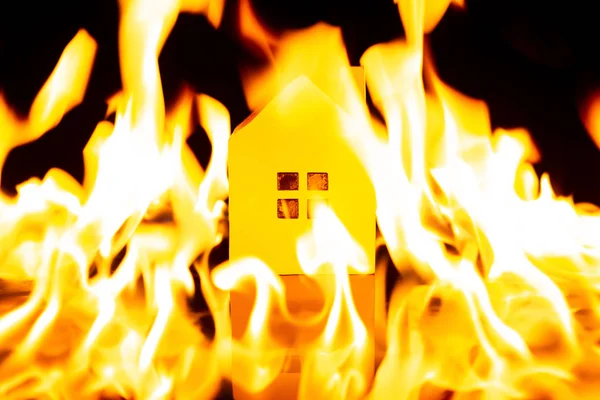 Haus Brand Geraten — Stockfoto