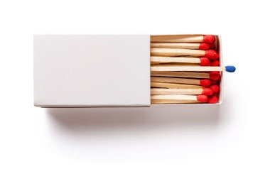 kırpma yolu ile beyaz kırmızı diğer bir mavi kibrit kutusu ile üst görünüm kibrit kutusu