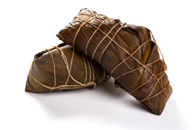 iki adet beyaz Dragon Boat Festivali yani Duanwu festivali için beyaz Çin Zongzi sarılmış