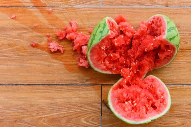 üst görünümü yere karpuz ezilmiş