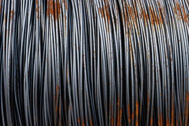 arka plan olarak demir tel yakın bağlı