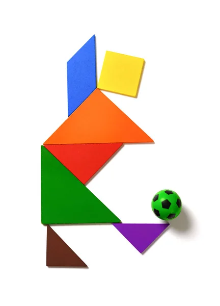 Tangram Forma Jugador Regateando Fútbol Sobre Fondo Blanco — Foto de Stock