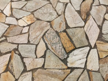 büyük kayalardan yapılmış zemin