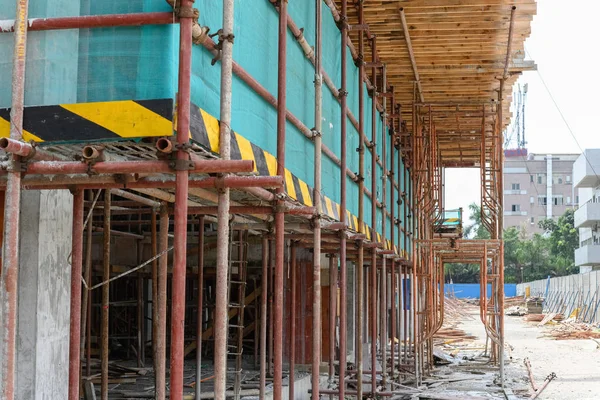 Ponteggi Reti Protezione Edificio Incompiuto — Foto Stock