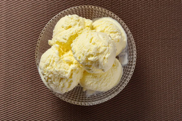 Ciotola Vista Dall Alto Palline Gelato Alla Vaniglia Fresca — Foto Stock