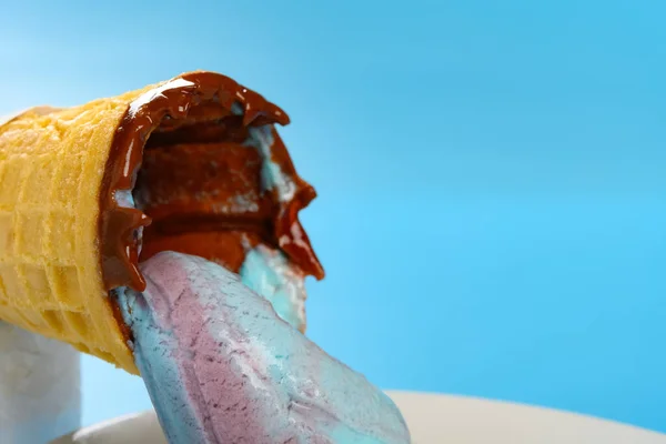 Marshmallow Raspberry Flavor Ice Cream Cone Melting Process Blue Background — Stock Photo, Image