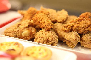 Tavuk kızarmış bakmak gibi lezzetli restorandan