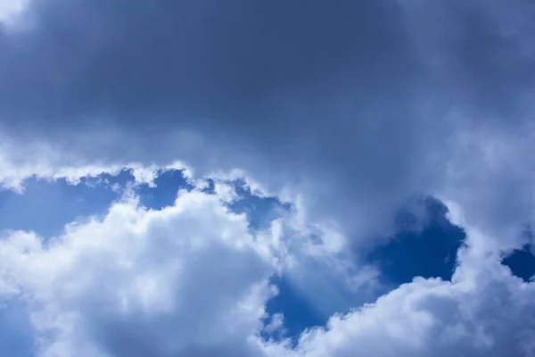 Nebe Mraky Sluneční Světlo Abstraktní Pozadí Modrá Obloha Mraky Abstraktní — Stock fotografie