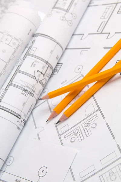 Lápis e desenhos de casas de engenharia de papel e plantas . — Fotografia de Stock