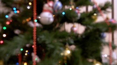 Noel ve Yeni Yıl ağacı oturma odasında