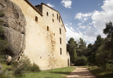 Gracia Bakire Conent. La Fresneda. Teruel bölgesi. İspanya