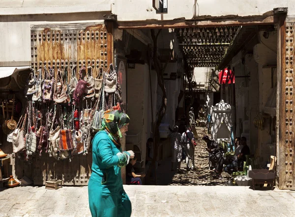 Fez Marokko April 2014 Eine Gruppe Von Menschen Sitzt Einem — Stockfoto