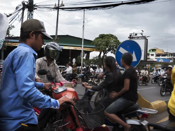 Phnom Penh Cambodia August 2009 Traffic Kaos Streets Capital Cambodia — Stock Photo, Image