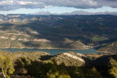İspanya, Teruel 'deki Pena Reservoir Panoraması