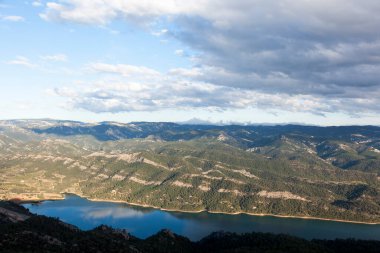 İspanya, Teruel 'deki Pena Reservoir Panoraması