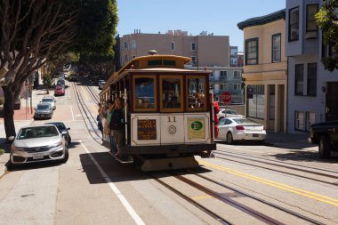 San Francisco, ABD-20 Haziran 2017: San Francisco tramvayları ve rayları