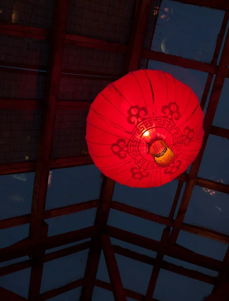 Типичная Китайская Лампа Крыше — стоковое фото