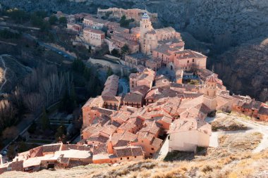 Teruel, İspanya 'nın Aragon özerk bölgesinde bir şehirdir. Albarracin, dağlık Sierra de Albarraicn Comarca Albarracin 'in başkentidir.