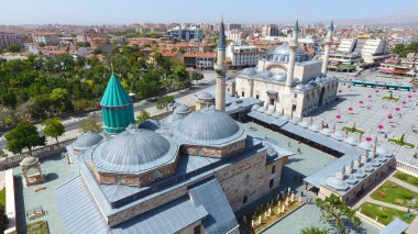 Havadan görünümü mevlana Türbesi ve Camii Konya şehir
