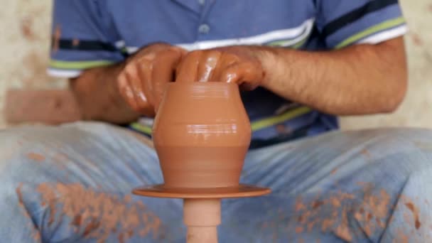 Closeup Potter Hands Molds Clay Pot Spinning Pottery Wheel Hands — Stock Video