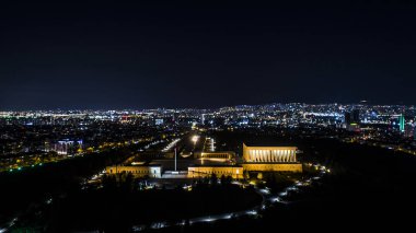 Anıtkabir Ankara'da Türkiye'nin ilk Cumhurbaşkanı Mustafa Kemal Atatürk ' ün gece, Anitkabir, anıt mezar, havadan görünümü.