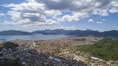 Muğla Türkiye'de Marmaris'in havadan görünümü