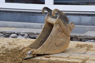 Communi onarımı için sitede kum çıkarılabilir kova