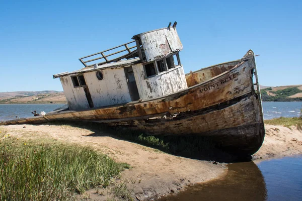 Inverness Califórnia Julho 2018 Naufrágio Point Reyes Barco Abandonado Localizado — Fotografia de Stock