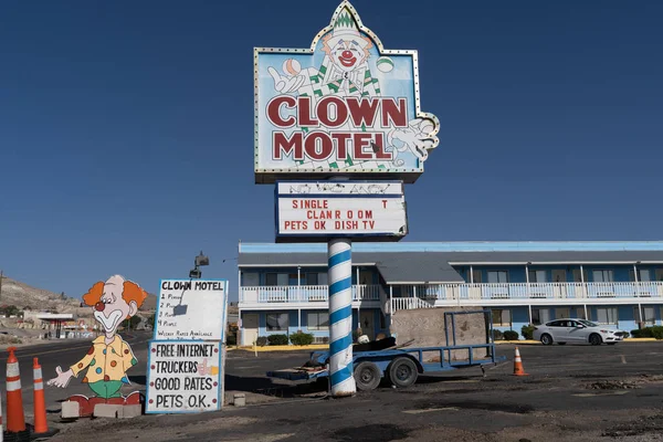 Signe Clown Motel Tonopah Nevada Est Une Attraction Kitschy Bord — Photo