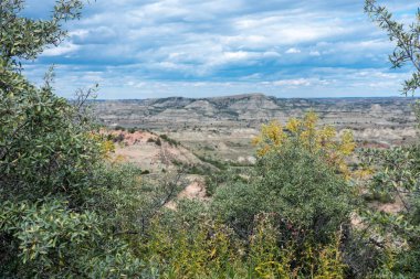 Theodore Roosevelt Milli Parkı badlands sahne Medora, Kuzey Dakota yakınındaki yaz