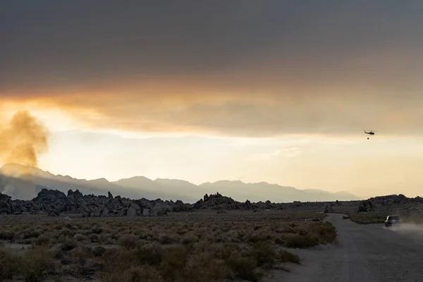 Los Incendios Forestales Comienzan Las Montañas Del Este Sierra Nevada — Foto de Stock